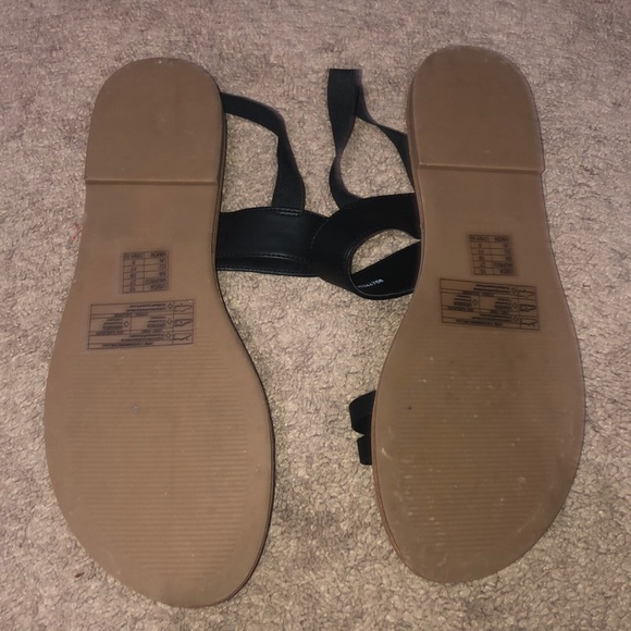 Black and tan sandals - Picture 2 of 5